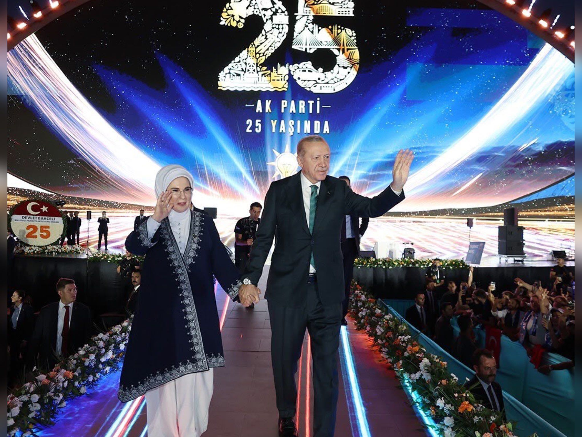 AK Partimiz 25 yaşında!