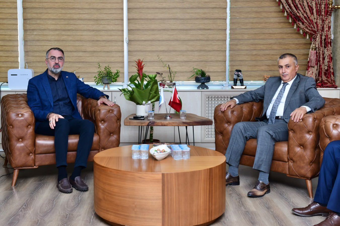 Bursa İl Millî Eğitim Müdürümüz Sayın Gürhan Çokgezer’i belediyemizde misafir ettik.